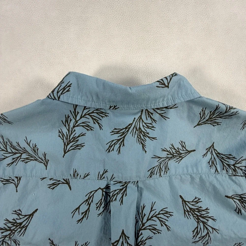 The North Face Mens Medium Blue Seaweed Print Cotton Short Sleeve Button Shirt